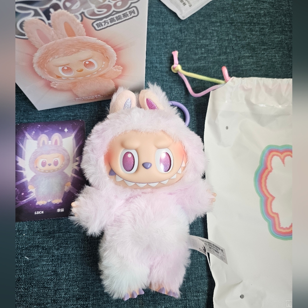 Labubu Big Into Energy - Luck